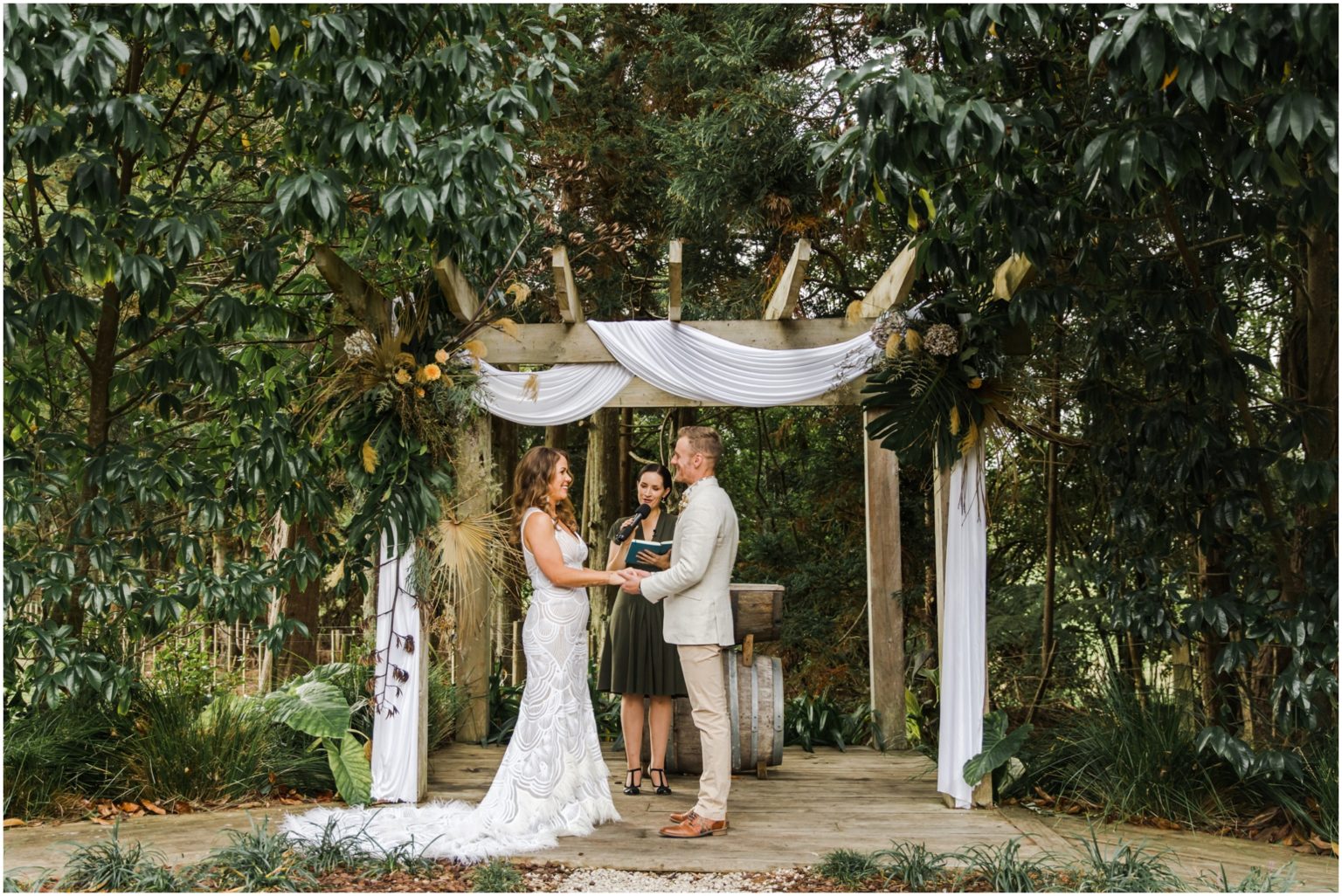 Kumeu Valley Estate Wedding Photographer Rowena + Dave